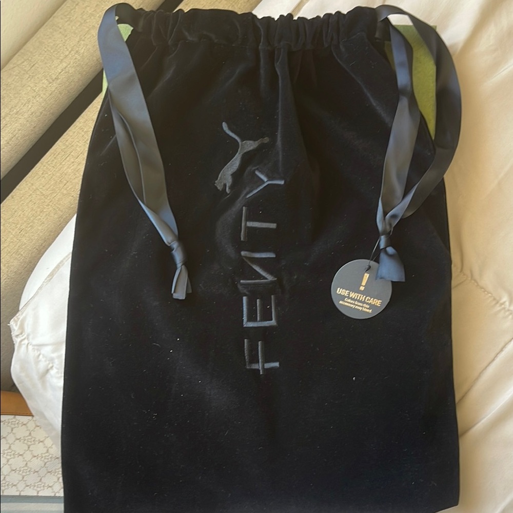 2 NEW Velvety Fenty 🎴Black Drawstring Bag